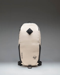 Moonbeam/Black
